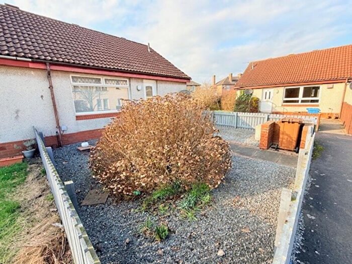 1 Bedroom Semi-Detached Bungalow For Sale In Herriot Crescent, Methil, KY8
