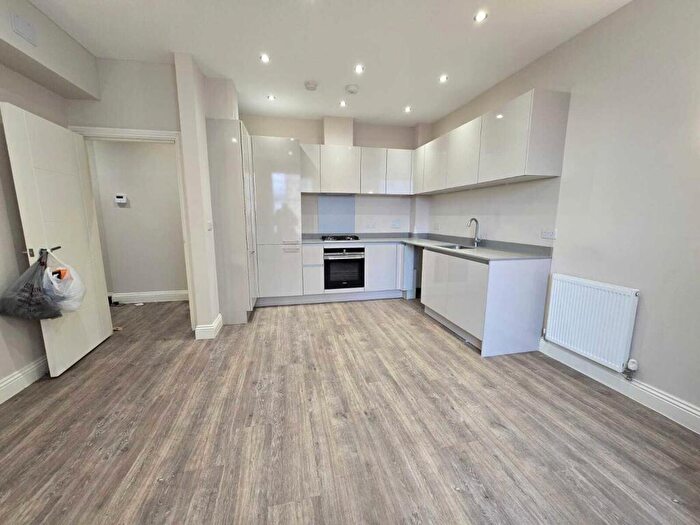 1 Bedroom Flat To Rent In Dudley Mansions, Lansdowne Place, Hove, BN3