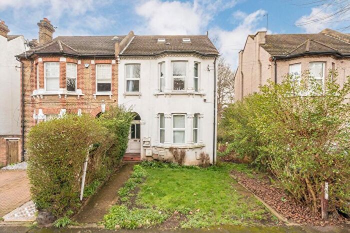 2 Bedroom Flat To Rent In Avondale Road, South Croydon, CR2