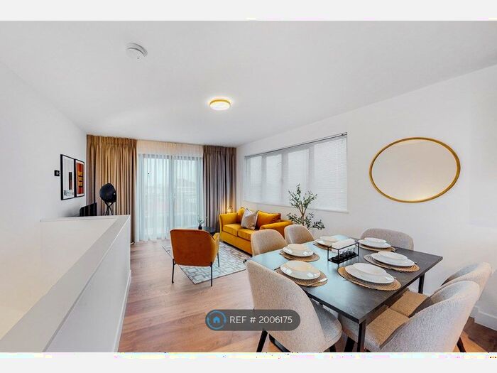 2 Bedroom Flat To Rent In Kingsland High Street, London, E8