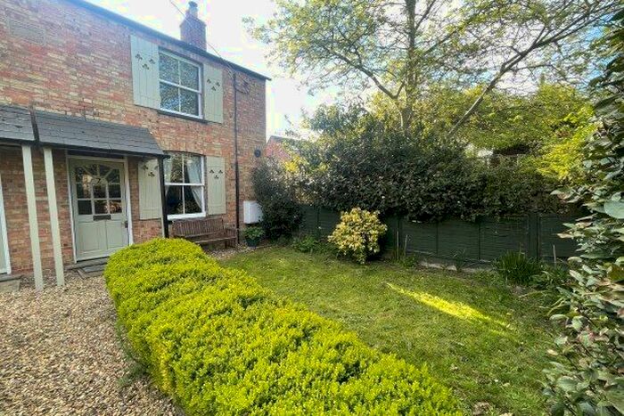 2 Bedroom Cottage To Rent In Main Street, Wisbech, PE14