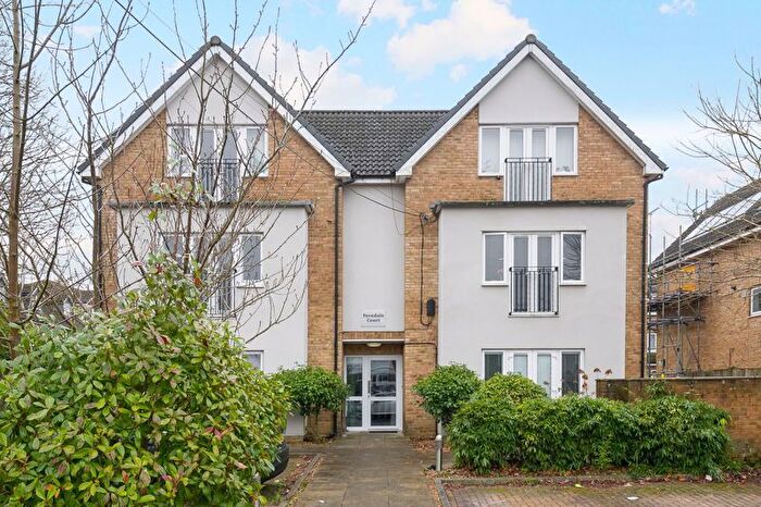 2 Bedroom Flat To Rent In Kendra Hall Road, South Croydon, CR2