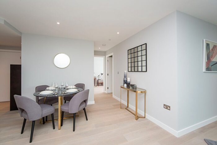1 Bedroom Flat To Rent In Churchyard Row, London, SE11