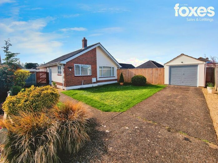 2 Bedroom Detached Bungalow To Rent In Russet Close, Ferndown, Dorset, BH22