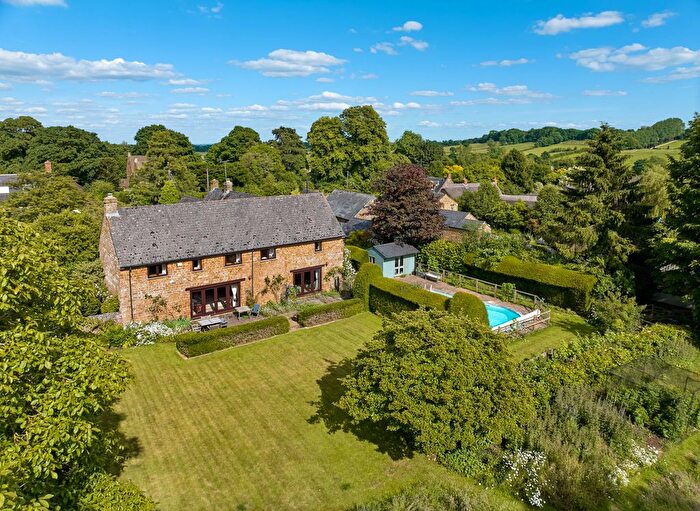 5 Bedroom Detached House For Sale In Wigginton, Chipping Norton, Oxfordshire, OX15