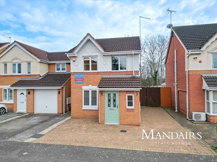 3 Bedroom Detached House For Sale In Swan Gardens, Eastfield, Peterborough, PE1