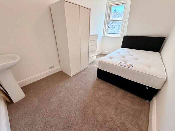 1 Bedroom House To Rent In Poole Road, Branksome, Poole, BH12