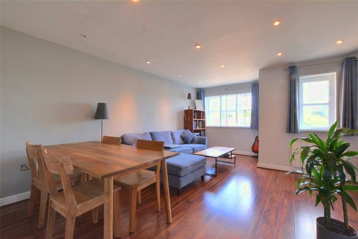 2 Bedroom Flat To Rent In Thyme Close, London, SE3