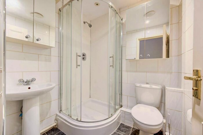 1 Bedroom Flat To Rent In Wandsworth Bridge Road, Fulham, London, SW6