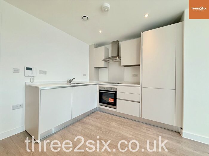 2 Bedroom Flat To Rent In Bradford Street, Digbeth, B12