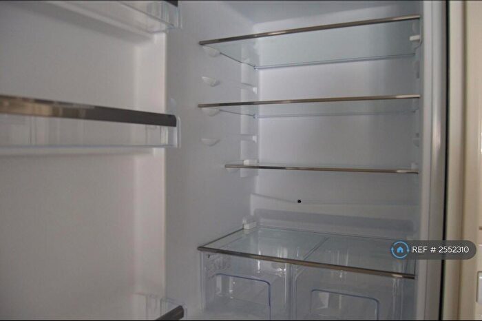 1 Bedroom Flat To Rent In High View Court, Luton, LU2