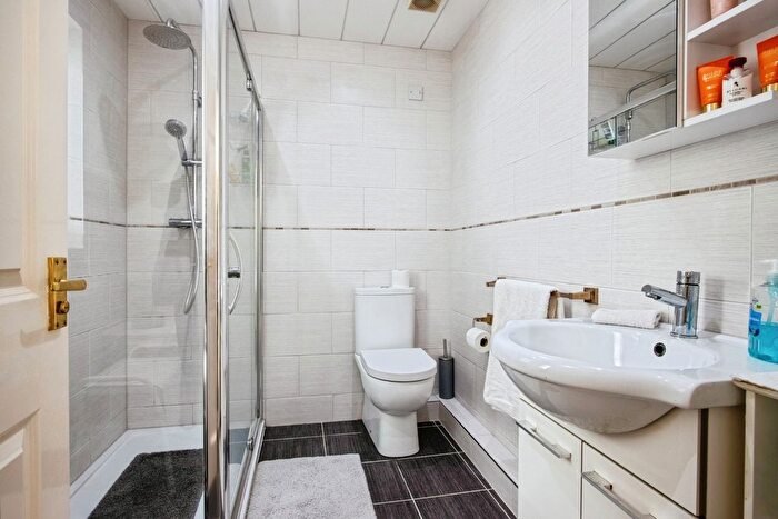 4 Bedroom Detached House For Sale In The Links, Crigglestone, Wakefield, West Yorkshire, WF4