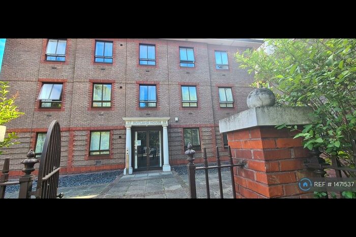 1 Bedroom Flat To Rent In Rutland House, Epsom, KT18