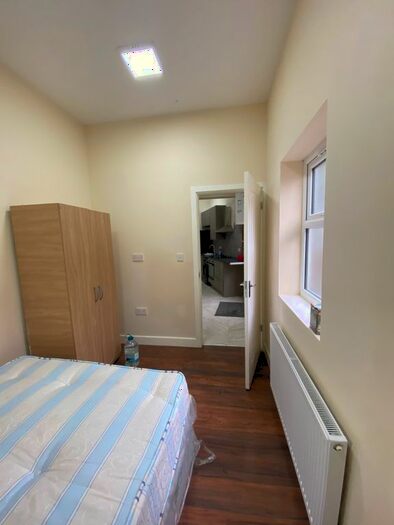 1 Bedroom Flat To Rent In Allenby Road, Southall, UB1
