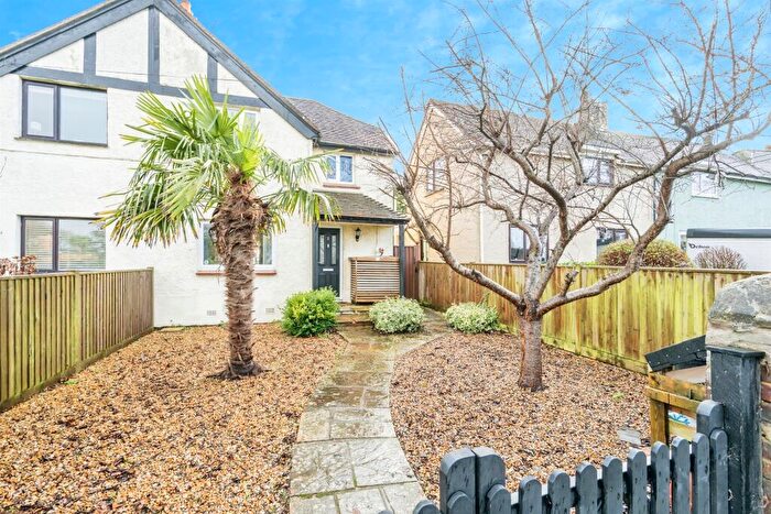 3 Bedroom Cottage For Sale In East Bank, Yapton, Arundel, BN18