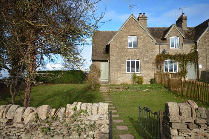 3 Bedroom Semi-Detached House To Rent In Heythrop Road, Chipping Norton, OX7