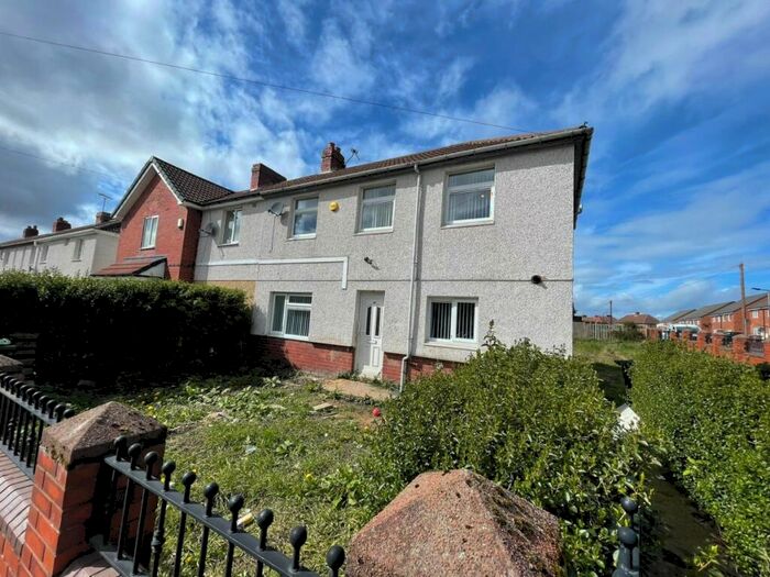 3 Bedroom Semi-Detached House To Rent In Lancaster Street, Thurnscoe, S63