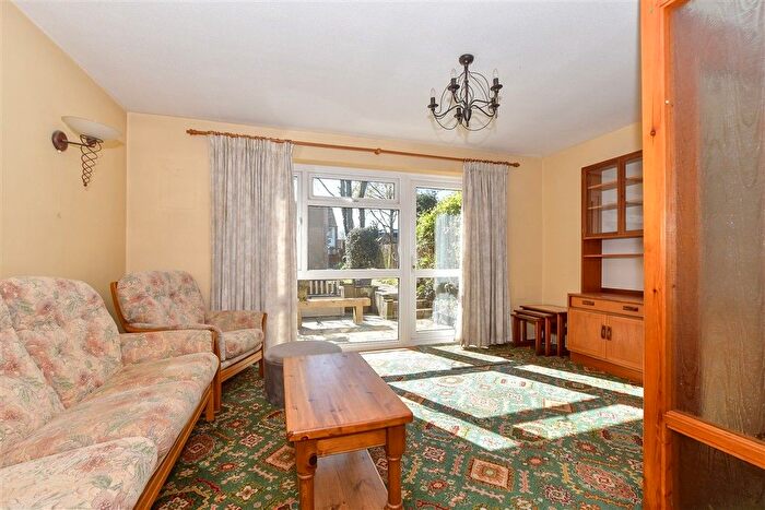 4 Bedroom Terraced House For Sale In High Trees Close, Willesborough, Ashford, Kent, TN24