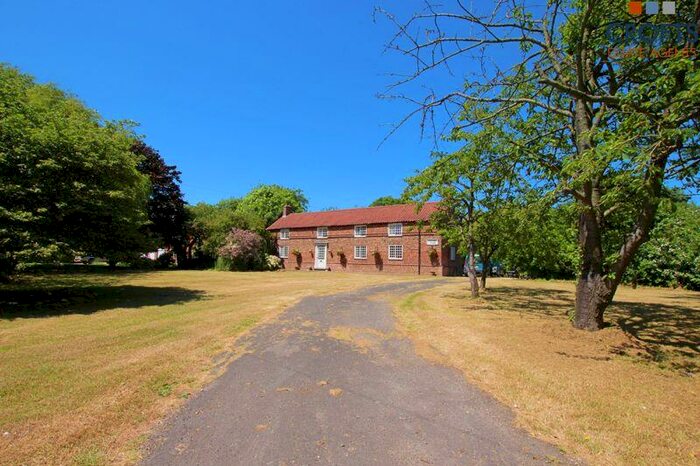 6 Bedroom Detached House For Sale In Church Lane, Immingham, DN40