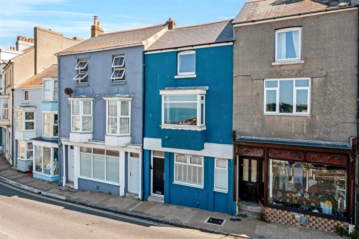 3 Bedroom Terraced House For Sale In Fortuneswell, Portland, DT5