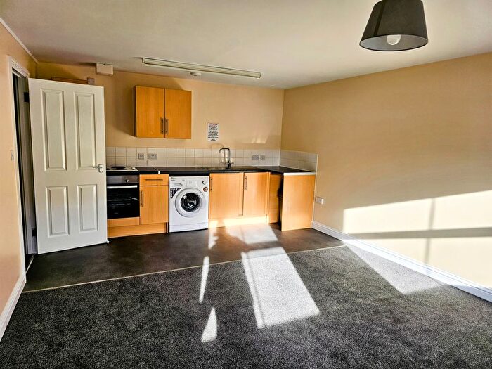2 Bedroom Flat To Rent In Flat, Discovery Court, - Southgate Street, GL1