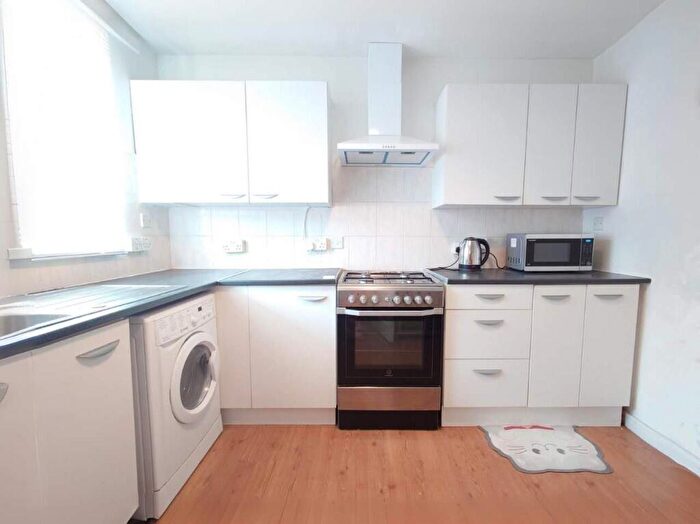 2 Bedroom Flat To Rent In Gorman Road, London, [Ref: AVE], SE18