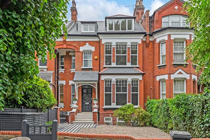 7 Bedroom House For Sale In Coolhurst Road, Crouch End, N8