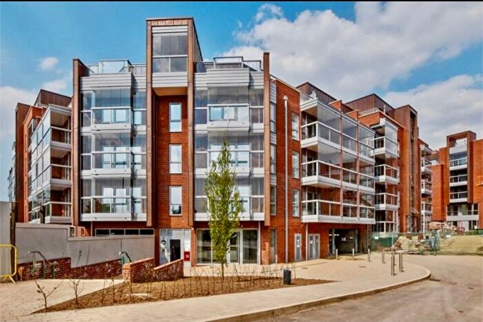 3 Bedroom Flat To Rent In Wilkinson Close, London, NW2