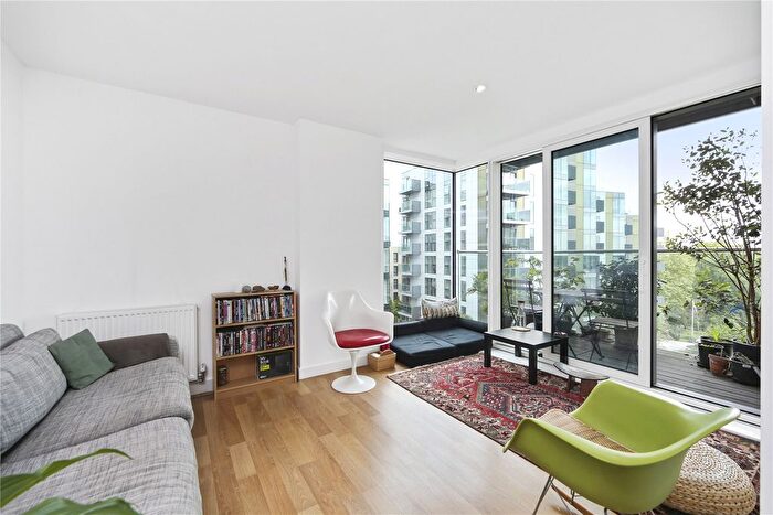 1 Bedroom Flat For Sale In Goodchild Road, London, N4