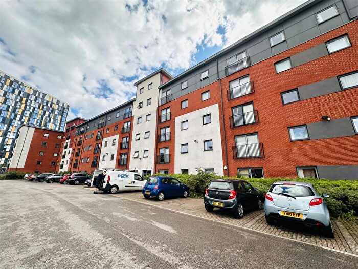 2 Bedroom Apartment To Rent In Steele House, Woden Street, Salford, M5