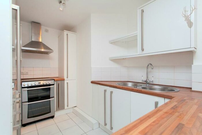 1 Bedroom Apartment To Rent In Russia Lane, Bethnal Green, London, E2