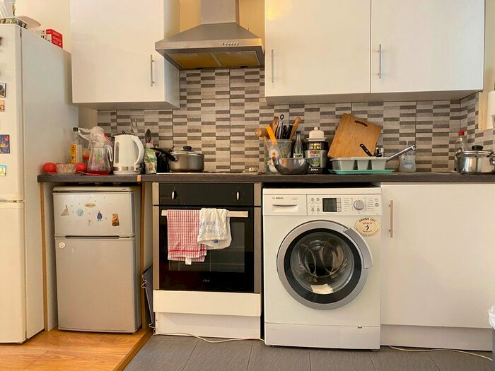 1 Bedroom Flat To Rent In Lordship Lane, Wood Green, N22