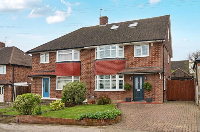 4 Bedroom Semi-Detached House For Sale In Edgebury, Chislehurst, Kent, BR7
