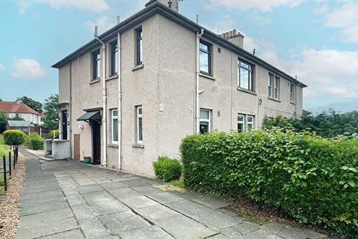 2 Bedroom Flat For Sale In Macindoe Crescent, Kirkcaldy, KY1
