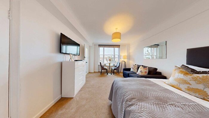 Studio To Rent In Hill Street, Mayfair, W1J