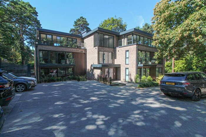 2 Bedroom Apartment To Rent In Lindsay Road, Poole, BH13