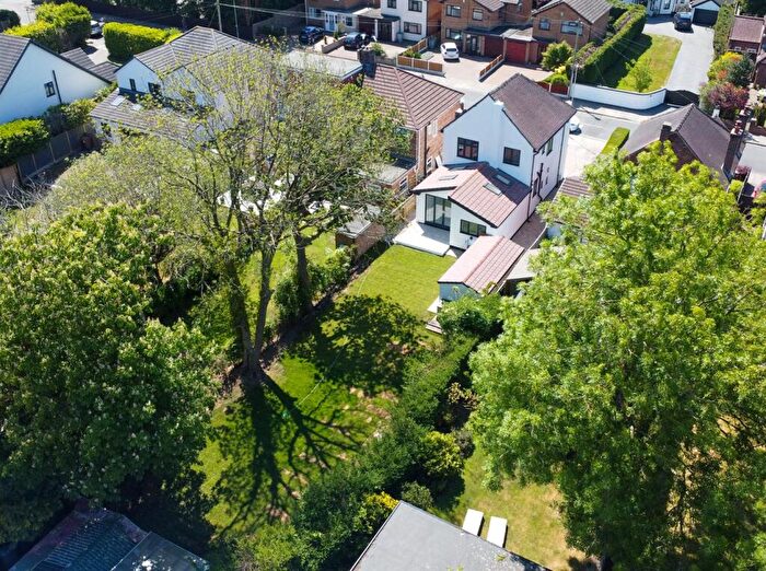 3 Bedroom Detached House For Sale In Greenfields Avenue, Bromborough, CH62