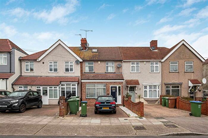 3 Bedroom Terraced House To Rent In Montrose Avenue, Welling, DA16