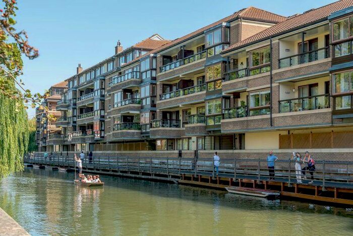 2 Bedroom Flat To Rent In Thompsons Lane, Cambridge, CB5