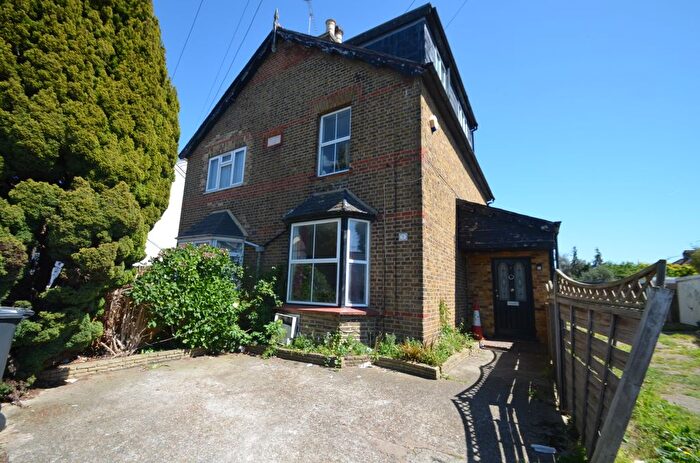 3 Bedroom Semi-Detached House To Rent In Fruen Road, Feltham, TW14