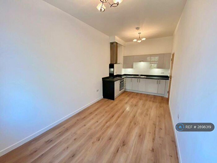 1 Bedroom Flat To Rent In Millbrook Road East, Southampton, SO15