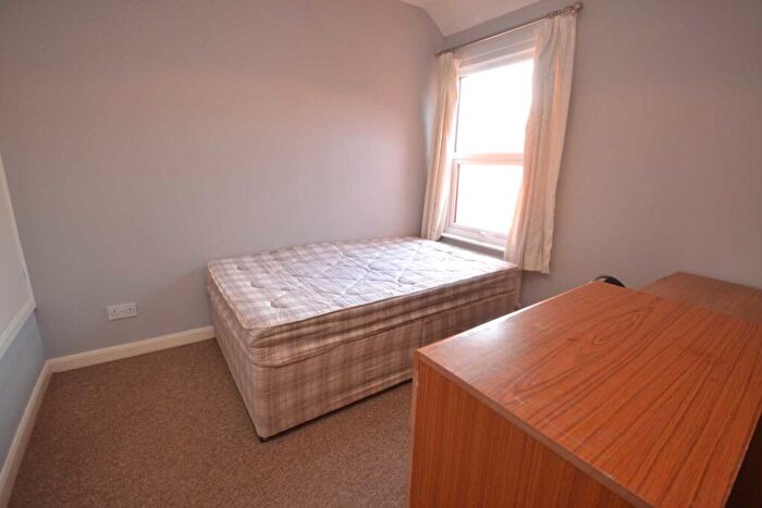 4 Bedroom Terraced House To Rent In Pitcroft Avenue, University Area, RG6