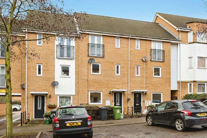 4 Bedroom Terraced House For Sale In Lakeview Way, Hampton Centre, Peterborough, PE7