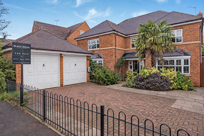 5 Bedroom Detached House For Sale In Rumbush Lane, Shirley, Solihull, B90