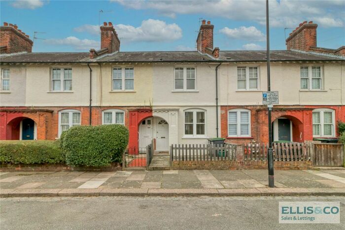 2 Bedroom Terraced House To Rent In Spigurnell Road, Tottenham, London, N17