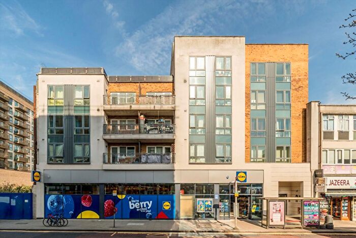 2 Bedroom Flat To Rent In Broadway, London, W13