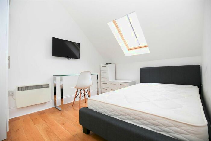 3 Bedroom Flat To Rent In Grainger Street, Newcastle Upon Tyne, NE1