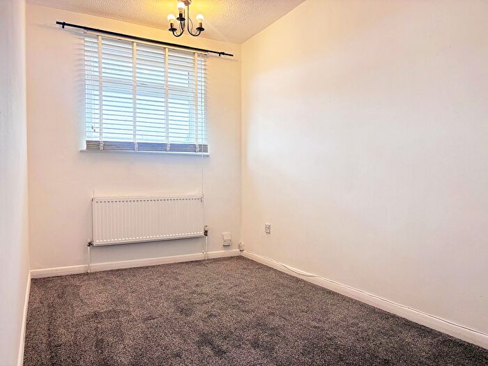 2 Bedroom End Of Terrace House To Rent In Windsor Close, Quorn, LE12