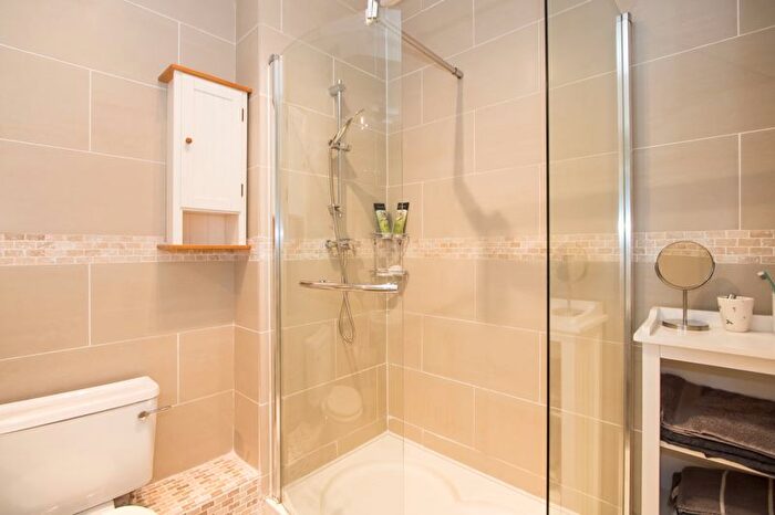 1 Bedroom Flat To Rent In John Batchelor Way, Penarth, CF64
