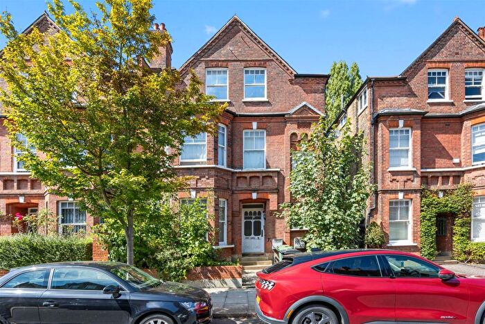 2 Bedroom Flat To Rent In Downside Crescent, Belsize Park, NW3